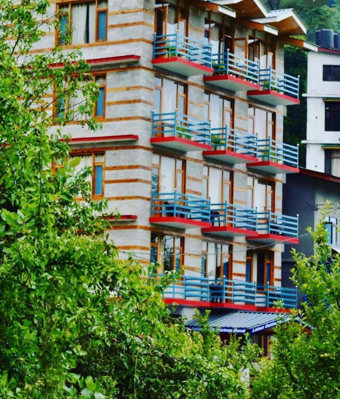 Hotel Himachal Heights มะนาลี ภายนอก รูปภาพ
