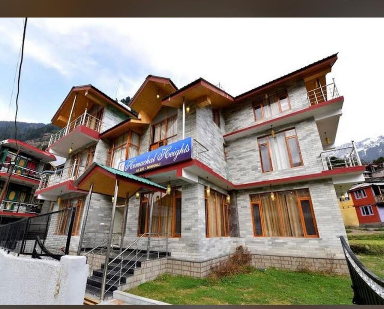 Hotel Himachal Heights มะนาลี ภายนอก รูปภาพ